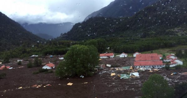 Cambio climático: Desprendimiento de glaciar provocó aluvión en Chaitén